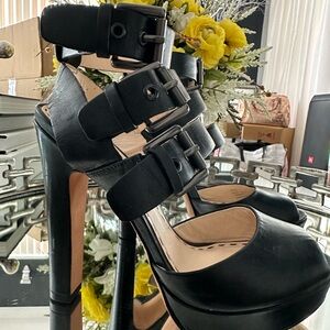 PERFECT COACH SHOES